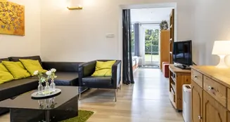 von_poll_real_estate_property_25126040_image_2