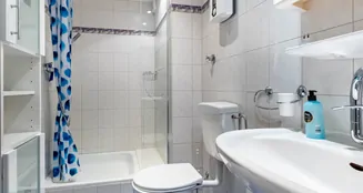 von_poll_real_estate_property_25126042_image_2