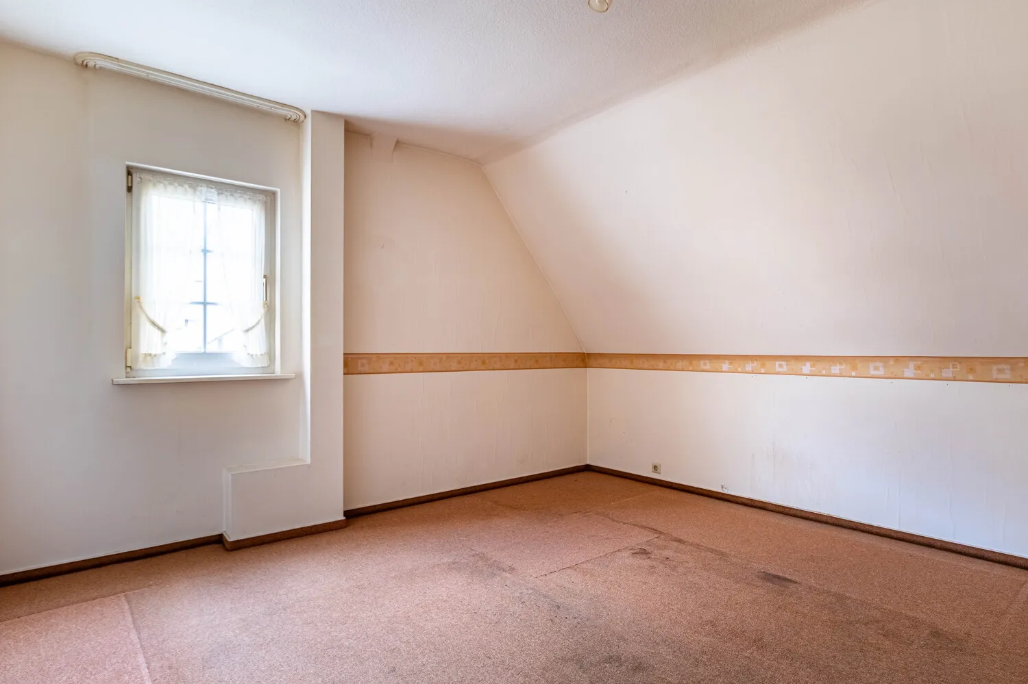 Zimmer 1 Dachgeschoss