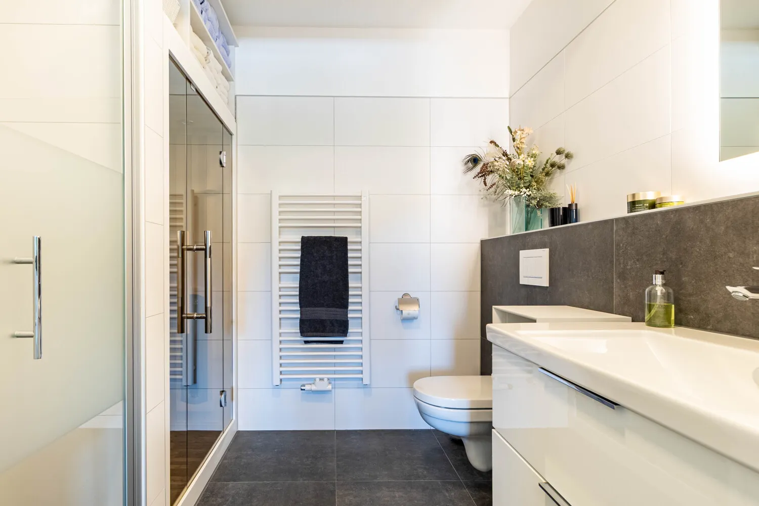 Badezimmer Untergeschoss mit Sauna