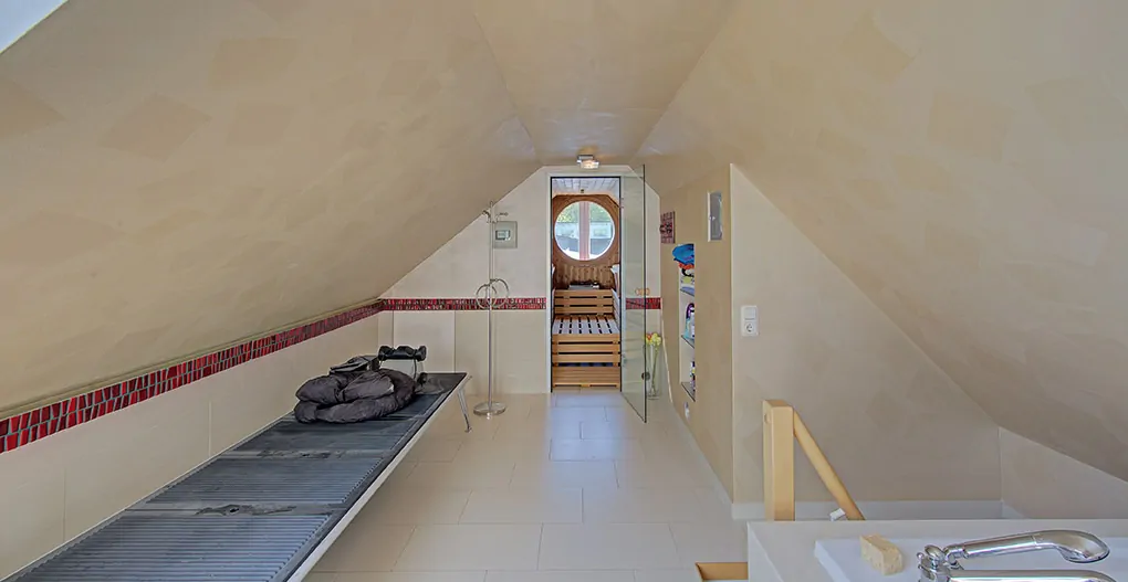 Saunablick mit Bullauge