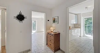 von_poll_real_estate_property_25034044x_image_2