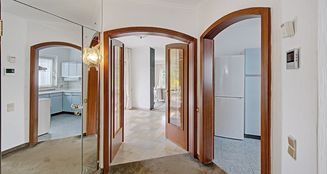 von_poll_real_estate_property_24034077x_image_2