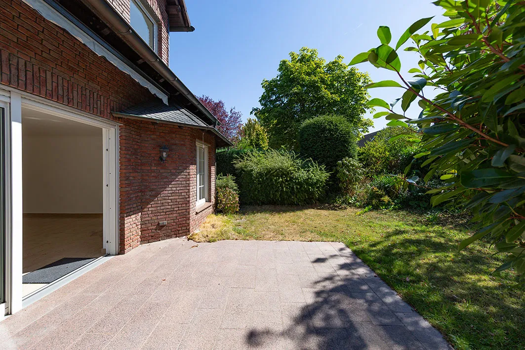 Terrasse mit Garten