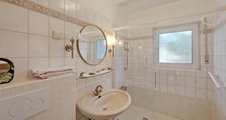 von_poll_real_estate_property_25034043_image_3