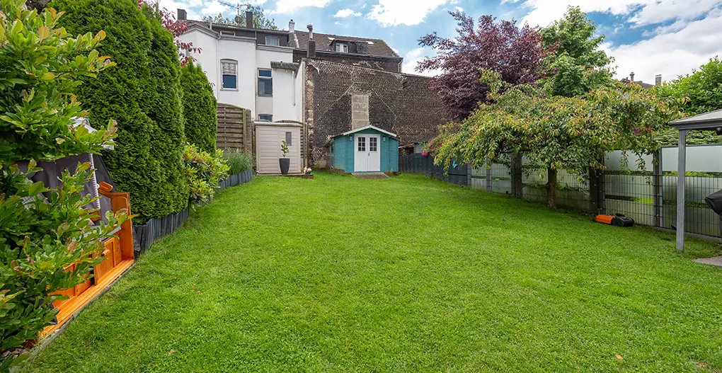 schöner Süd-Garten