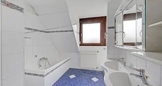 von_poll_real_estate_property_25034036_image_8