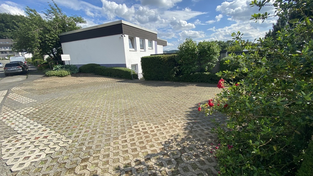 Straßenansicht