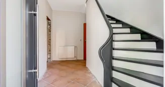 von_poll_real_estate_property_25034051_image_1