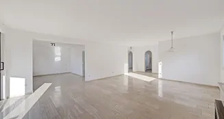 von_poll_real_estate_property_25034001x_image_3