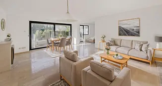 von_poll_real_estate_property_25034001x_image_0