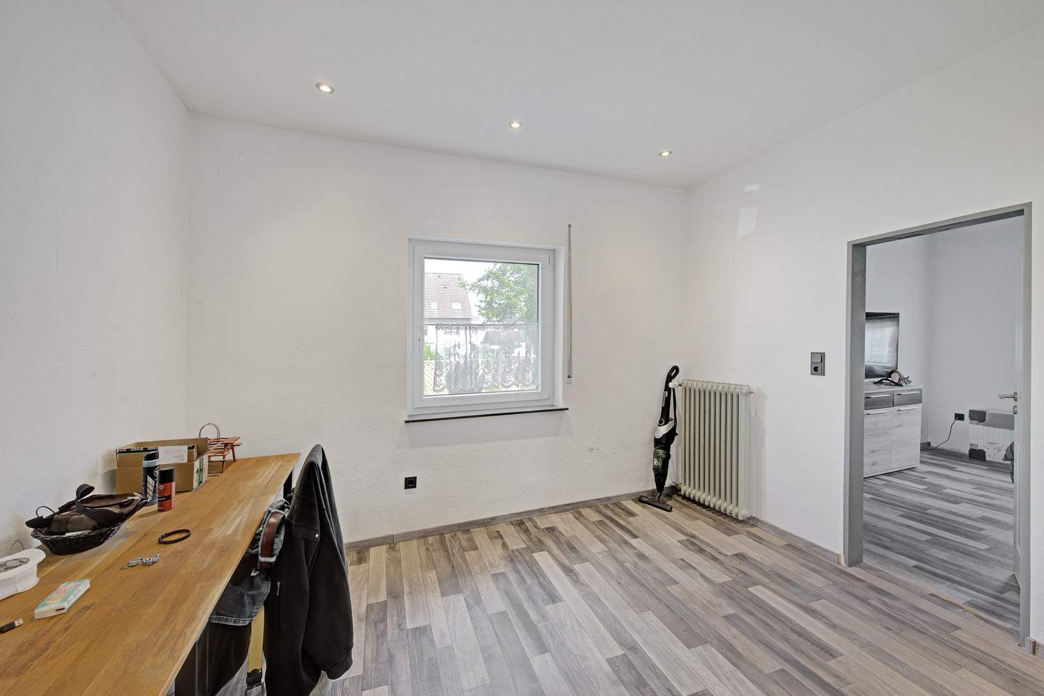 Büro EG