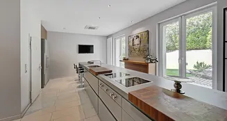 von_poll_real_estate_property_25034049_image_8