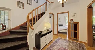 von_poll_real_estate_property_25034089_image_1