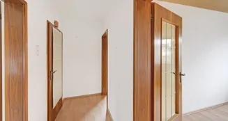 von_poll_real_estate_property_25034078_image_2