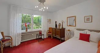 von_poll_real_estate_property_25034043x_image_2