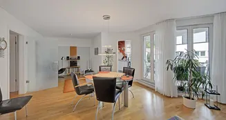 von_poll_real_estate_property_25034082x_image_4