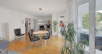 von_poll_real_estate_property_25034082x_image_0