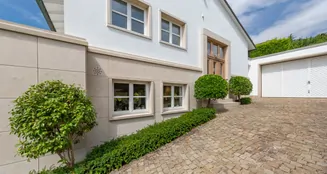 von_poll_real_estate_property_25034065x_image_0