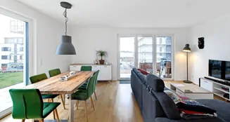 von_poll_real_estate_property_25034023x_image_0