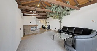 von_poll_real_estate_property_25034090_image_0