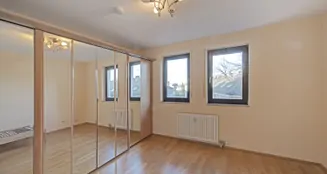 von_poll_real_estate_property_25034104_image_5