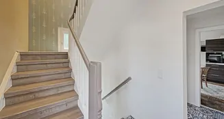 von_poll_real_estate_property_25034083x_image_2