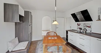 von_poll_real_estate_property_25034083x_image_5