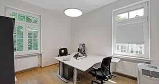 von_poll_real_estate_property_25034031z_image_8