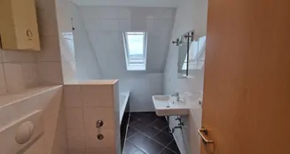 von_poll_real_estate_property_25034106_image_4