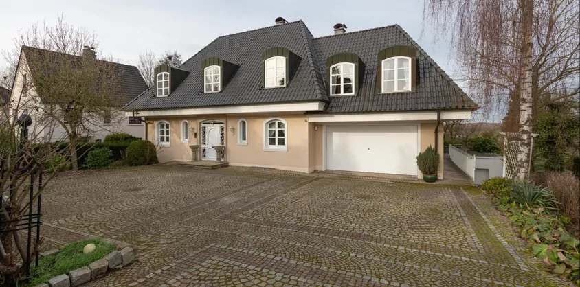 von Poll Immobilien GmbH