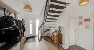 von_poll_real_estate_property_25034107_image_2