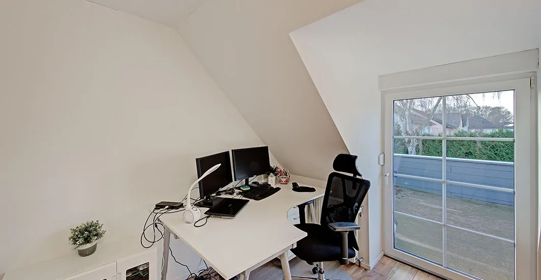 Arbeitszimmer mit Terrasse