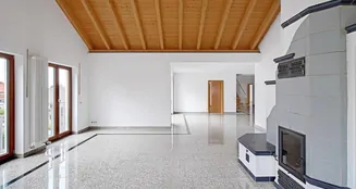 von_poll_real_estate_property_25034095_image_0