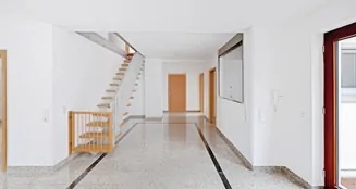 von_poll_real_estate_property_25034095_image_1