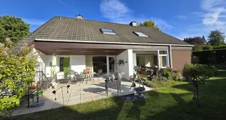 von_poll_real_estate_property_25034085x_image_0