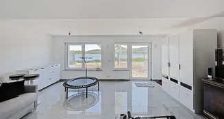 von_poll_real_estate_property_25034050xx_image_7