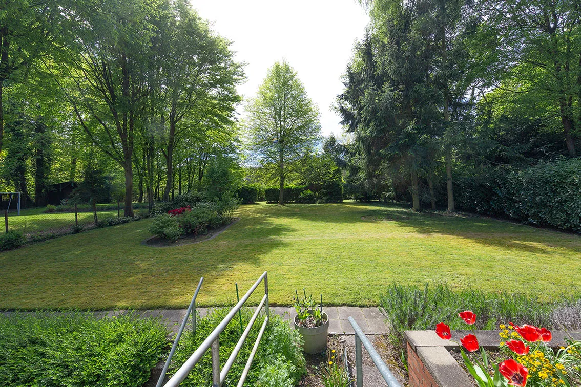 großer Garten