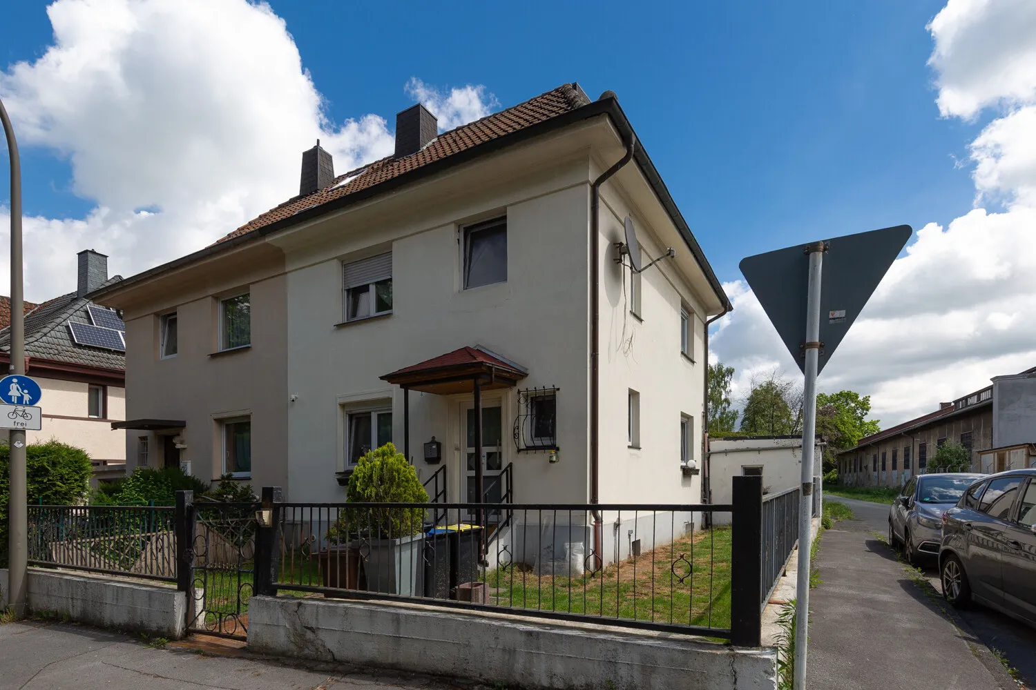 Hausansicht Straßenseite