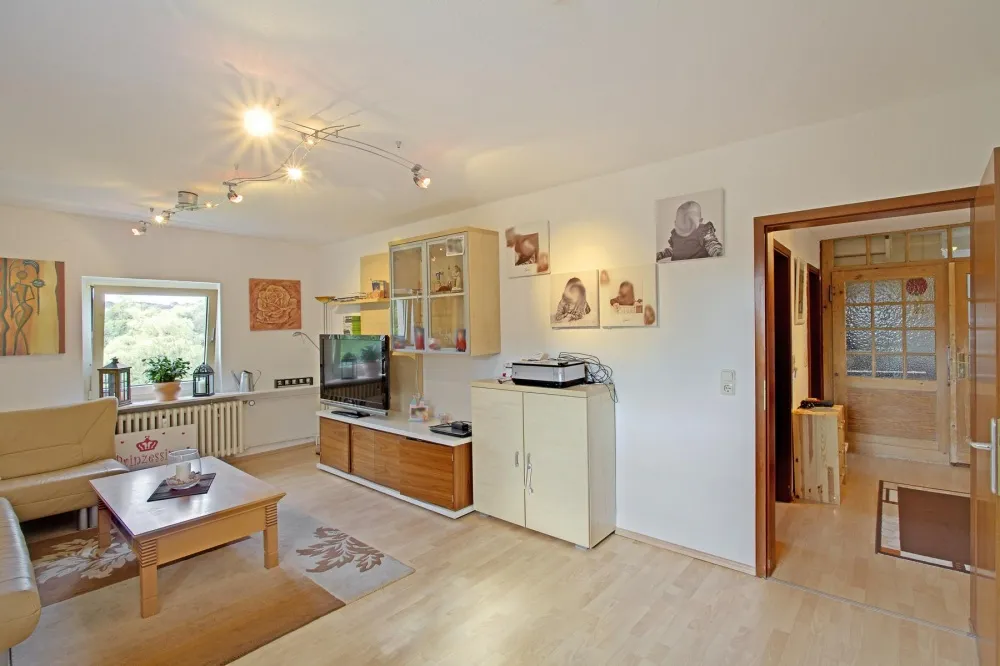 Schöne Wohnung mit Blick über den Ahlenberg - Photo 3