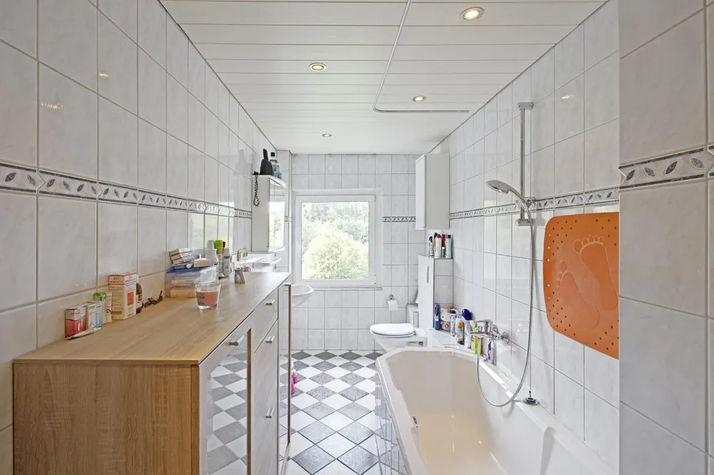 Schöne Wohnung mit Blick über den Ahlenberg - Photo 2