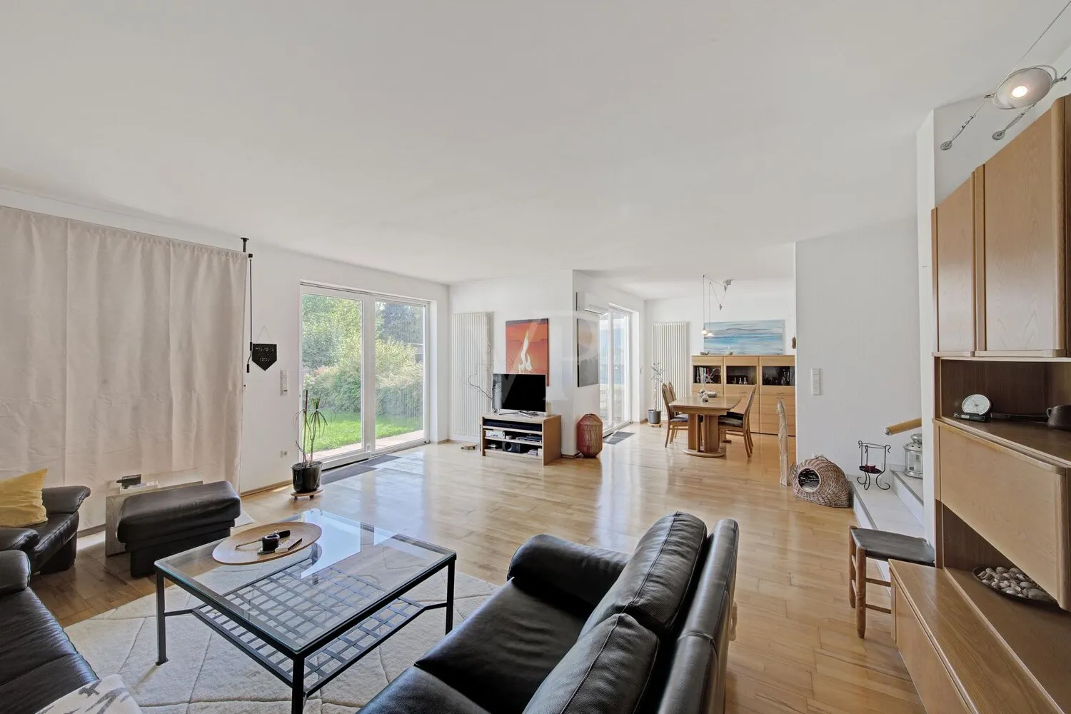 Wohnzimmer u Esszimmer