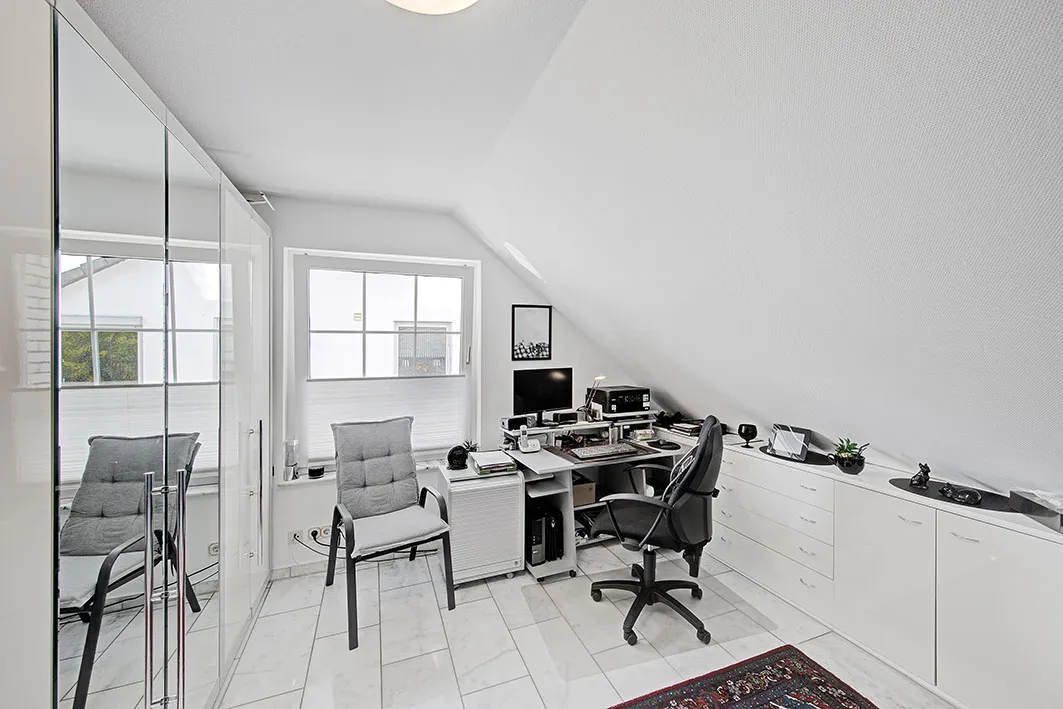 Arbeits- oder. Gästezimmer