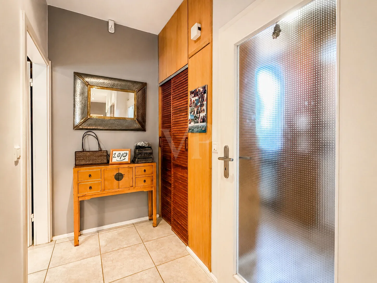 Flur mit Einbaugarderobe