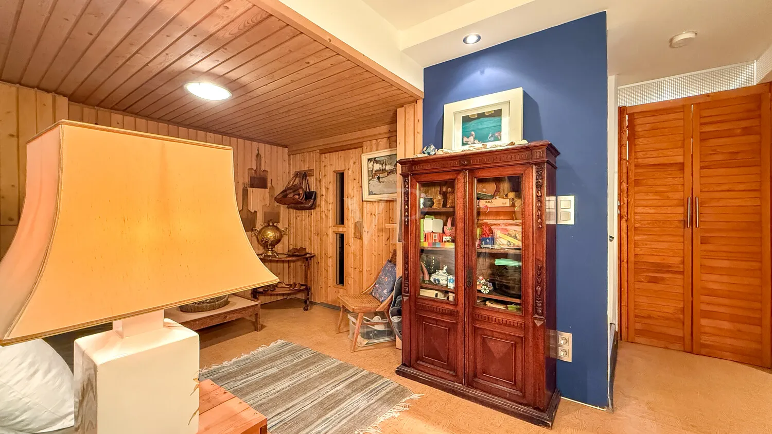 Vorraum zur Sauna mit Ruhebereich