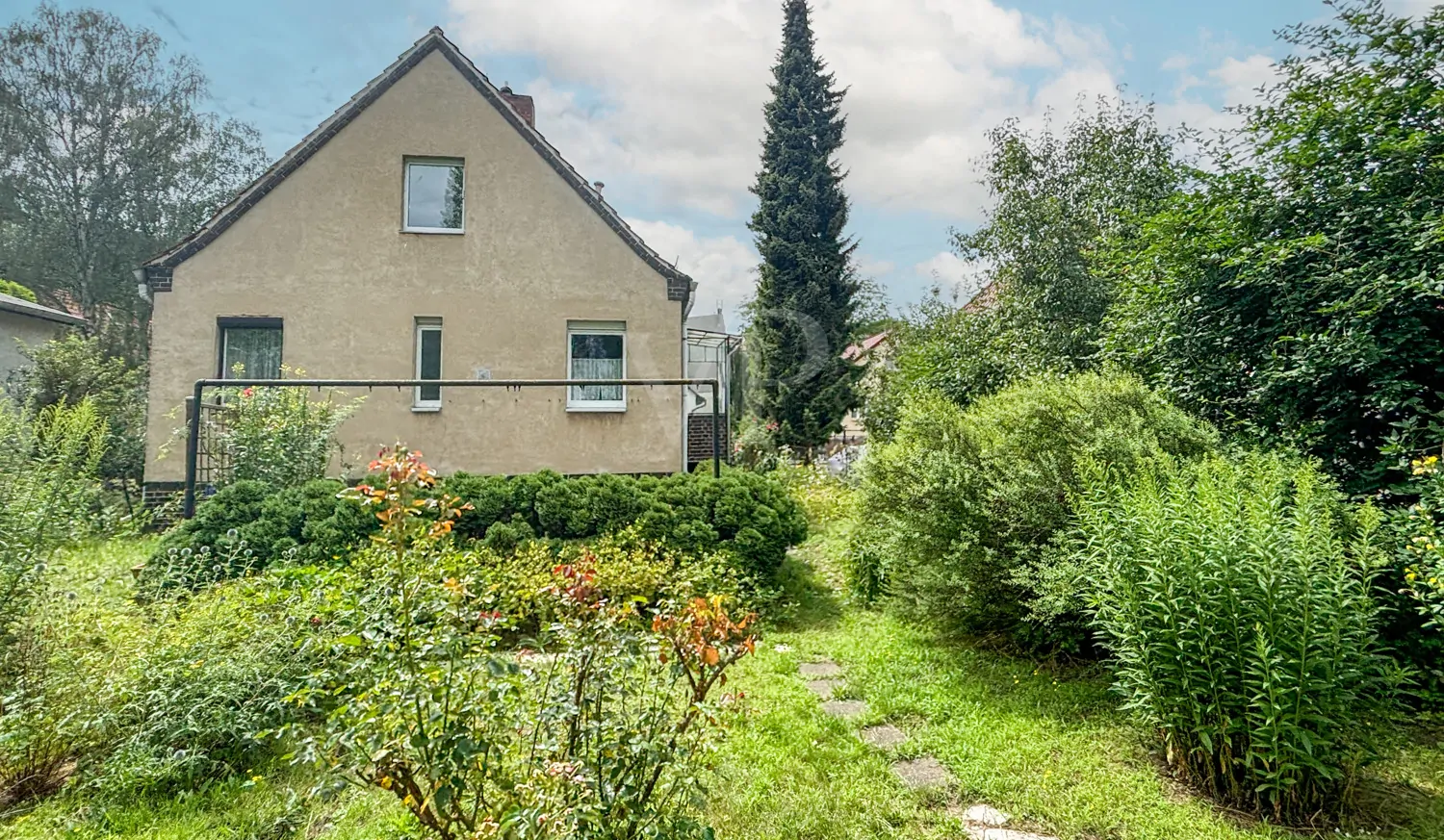 Hausansicht Gartenseite