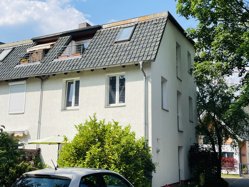 Blick auf die gepflegte Doppelhaushälfte