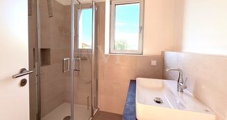 von_poll_real_estate_property_24071033G_image_4