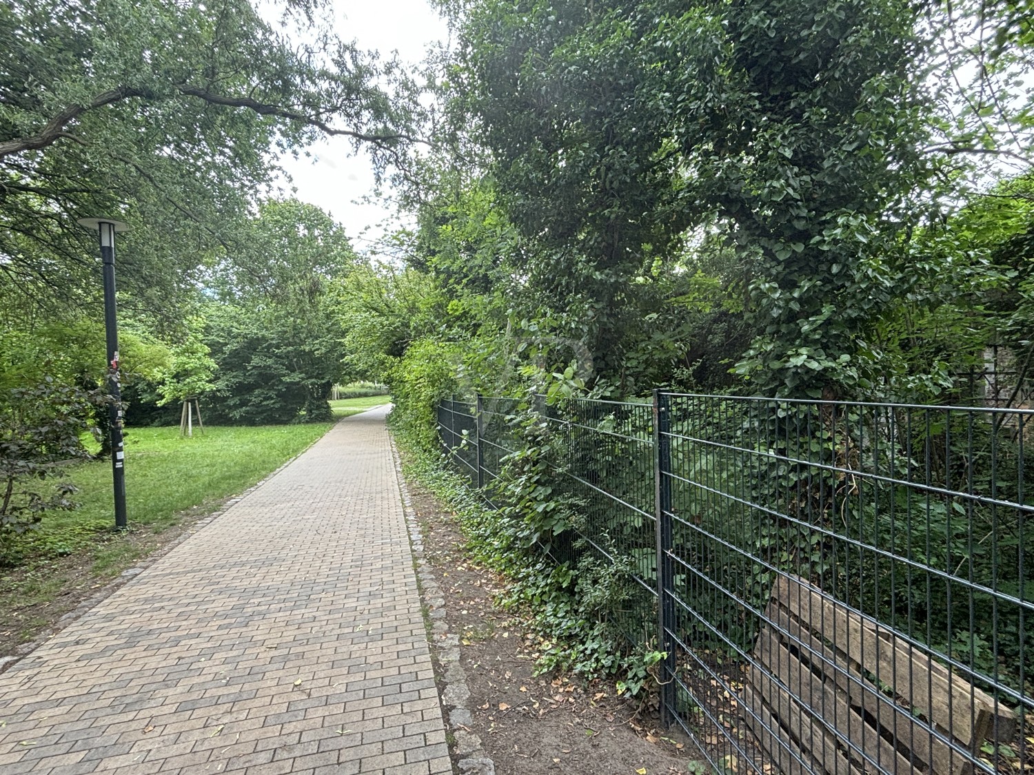 öffentlicher Weg zum Paule Park