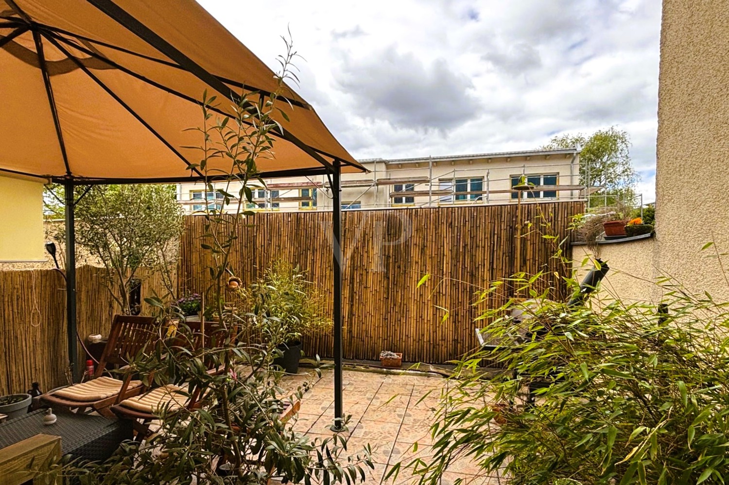 Terrasse der Wohnung im Obergeschoss